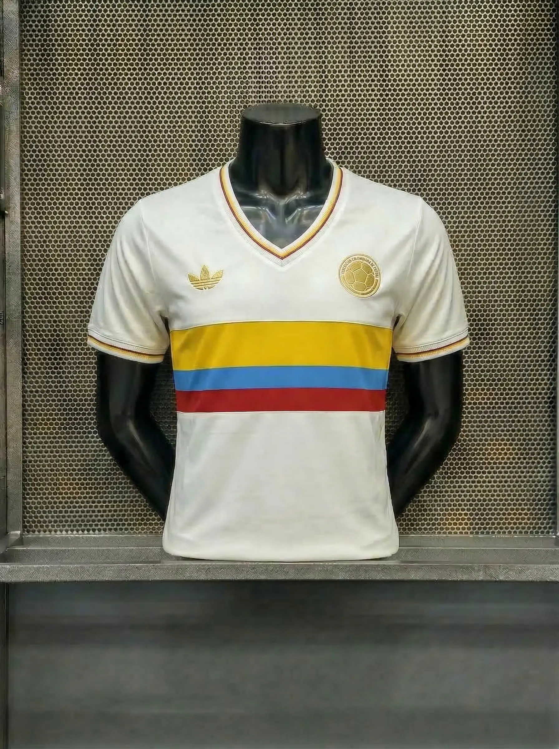 dama Colombia Centenario 24 Versión fan