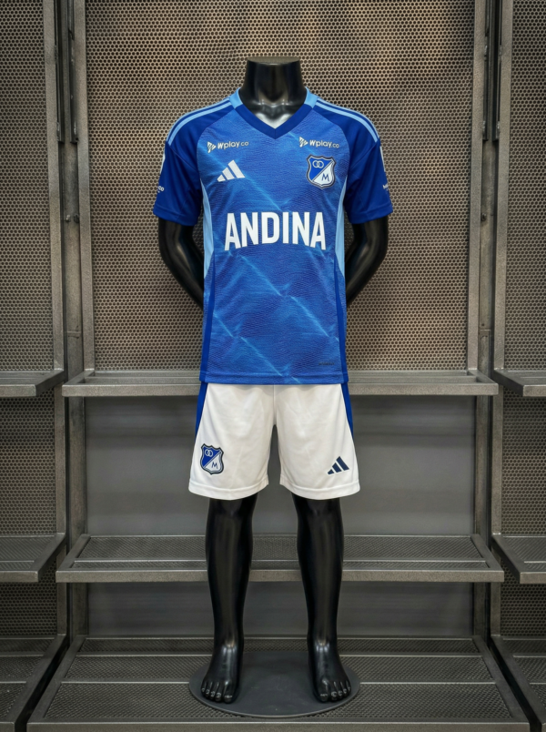 Conjunto niño millonarios local