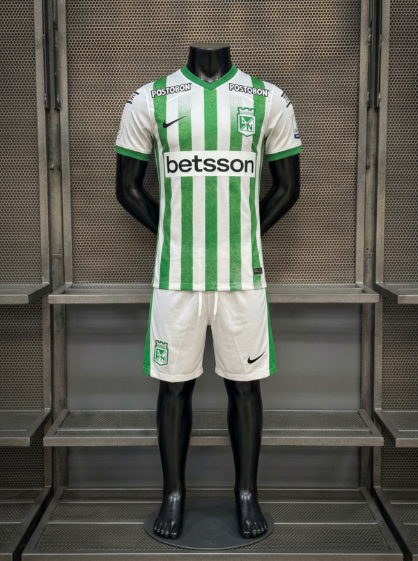 Conjunto niño Nacional local